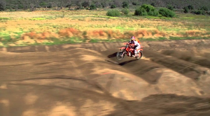 Corrida de moto com o melhor ângulo que eu já vi
